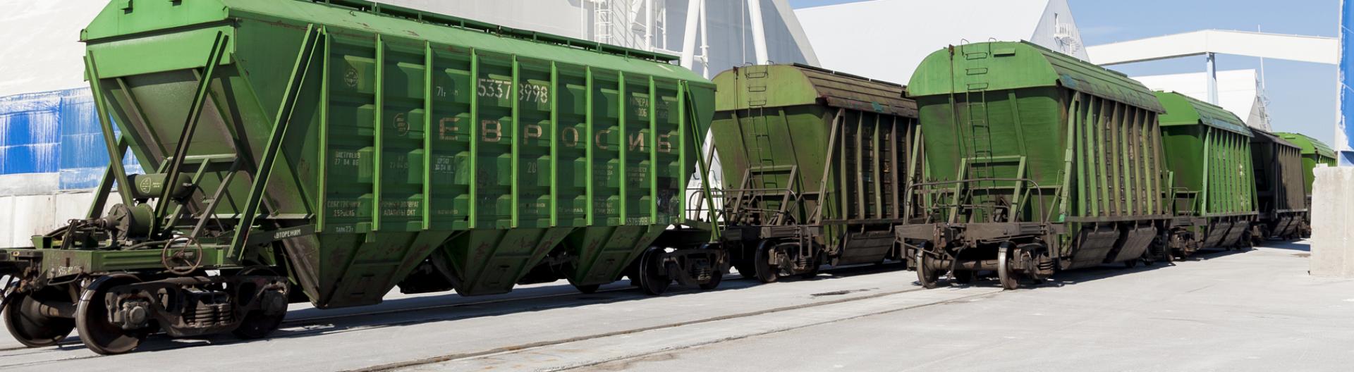 Dry bulk is handled at the Mussalo Bulk Terminal, at Hietanen South and in Hamina.